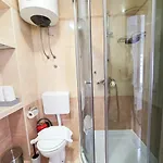 Private Bedroom With Bathroom Gæstehus Baška Voda