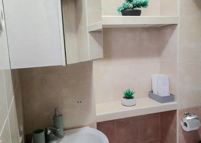 Pensjonat Private Bedroom With Bathroom 2*