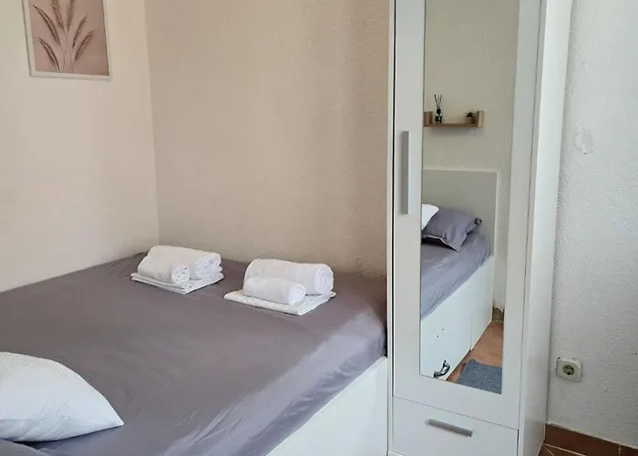 Private Bedroom With Bathroom 2*